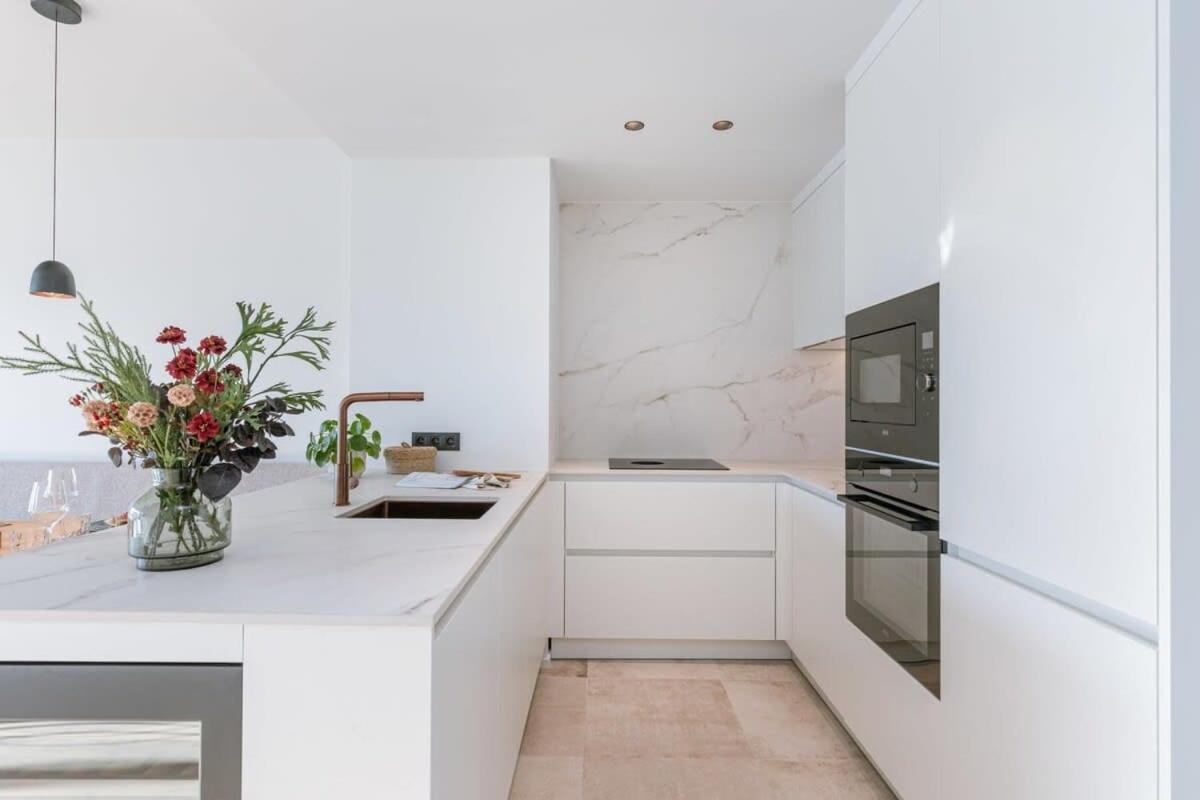 Stunning And Modern Apartment With Sunny Balcony Кнокке-Гейст Екстер'єр фото